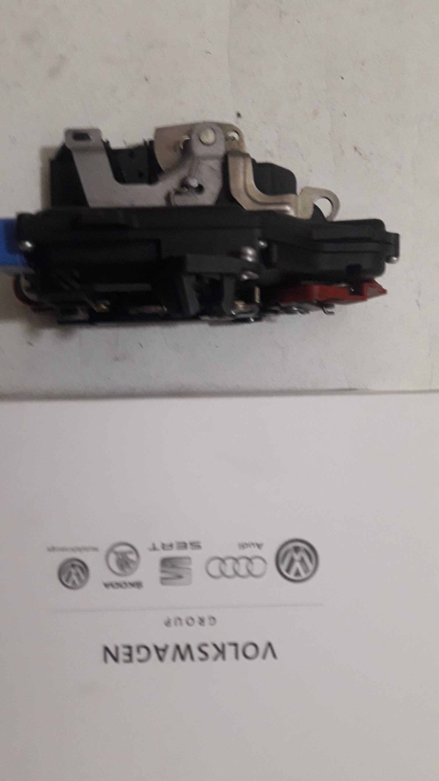 Brava zadnjih desnih vrata VW Jetta