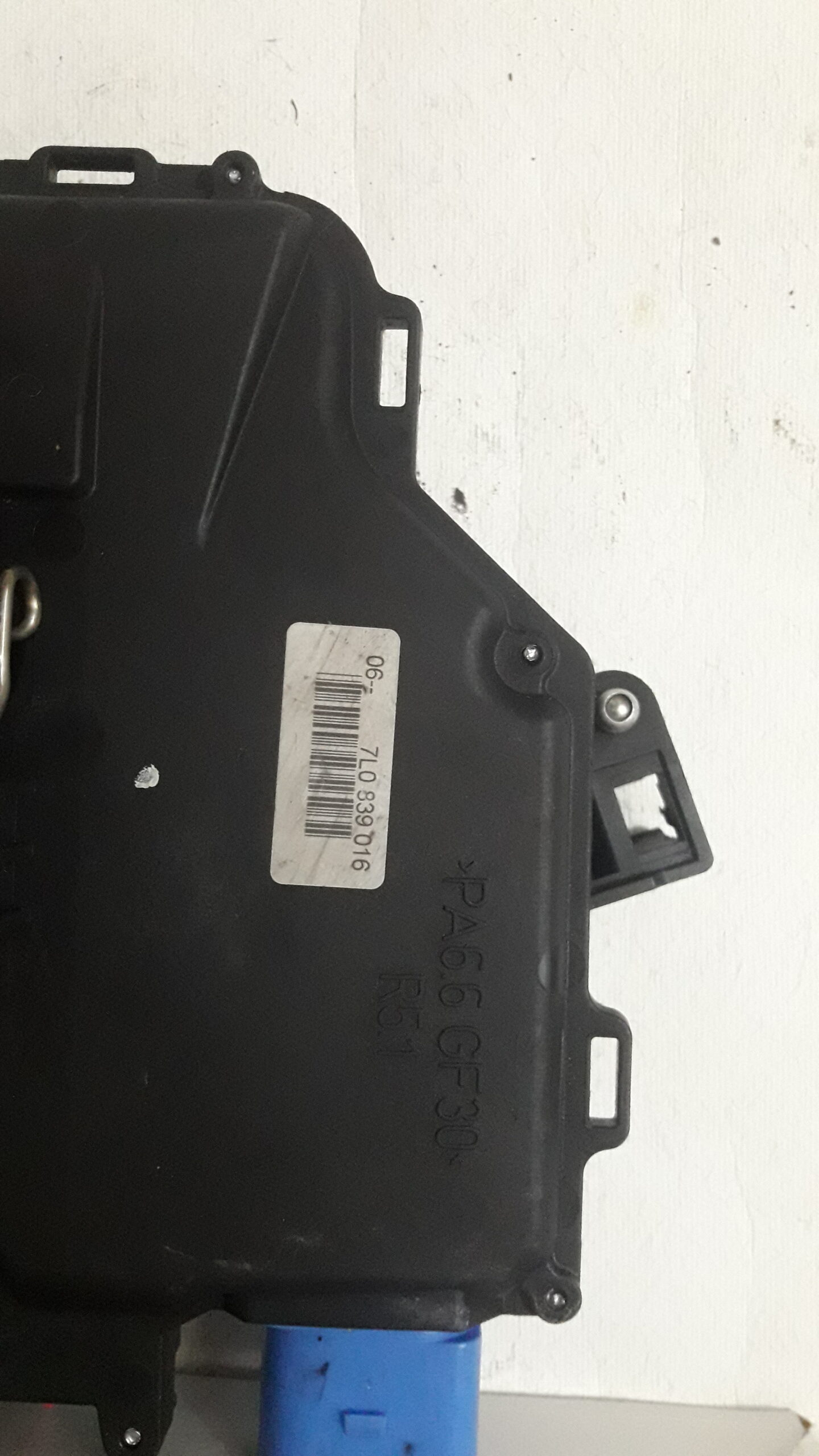 Brava zadnjih desnih vrata VW Jetta